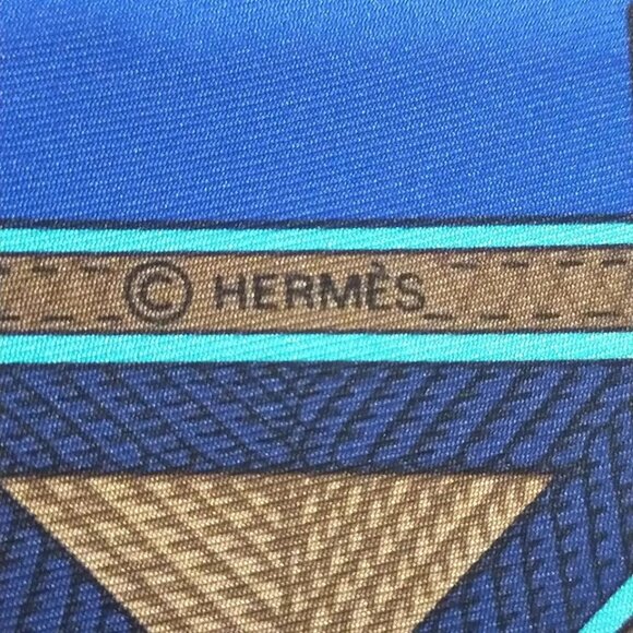 HERMES Carre 90 - Blue Navy Multi Scarf 340-082325 - Picture 3 of 4